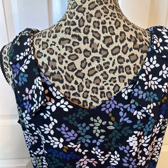 cabi Cinco Shift Dress, size Medium, NWOT - Picture 4 of 5